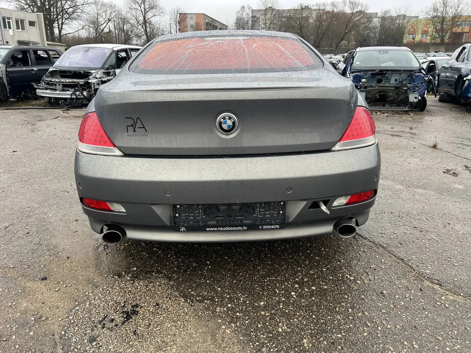 Lahtivõetud auto foto 2