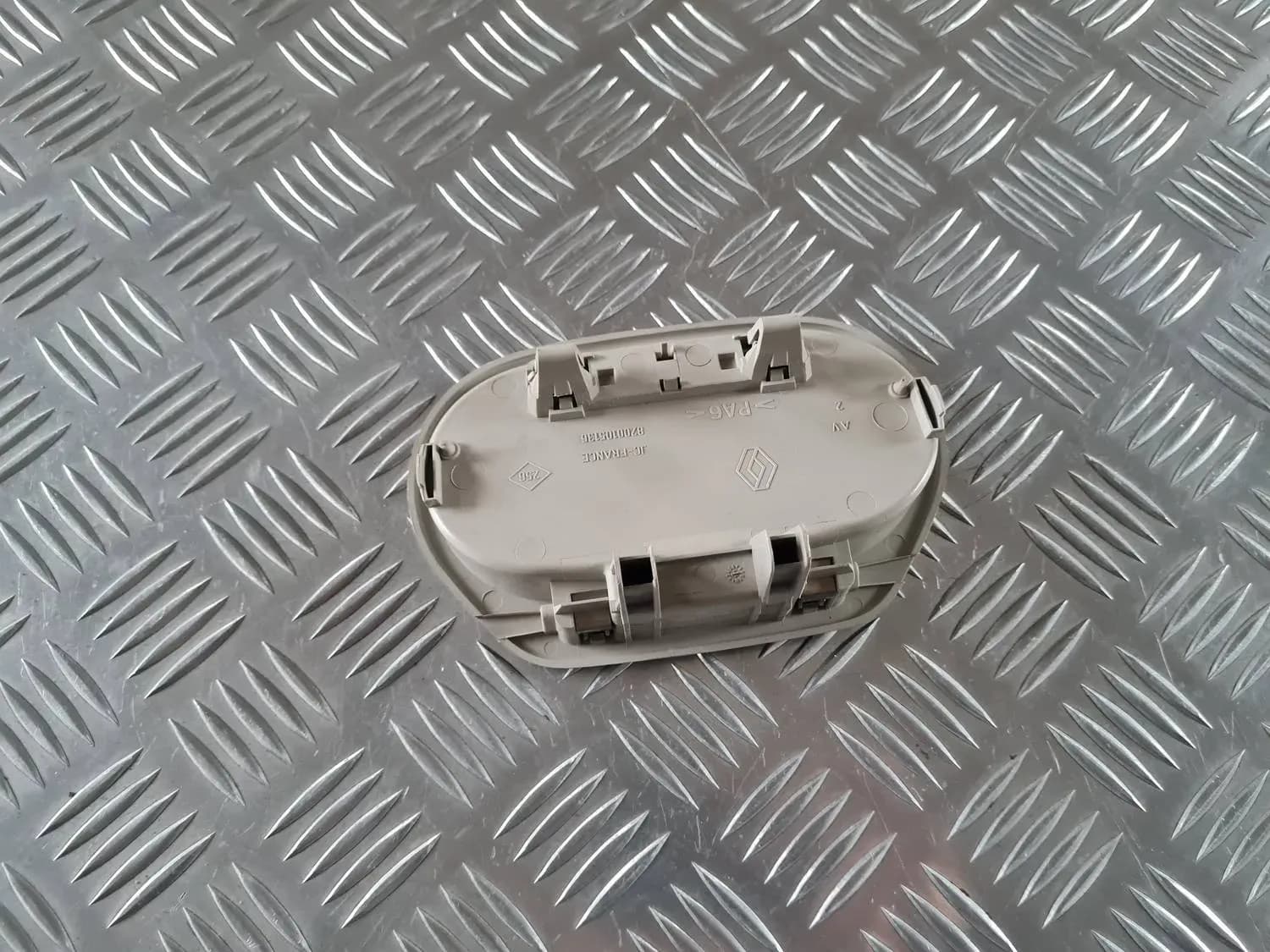 Laes asuv hoiuruum RENAULT SCENIC III 2011 - foto 3