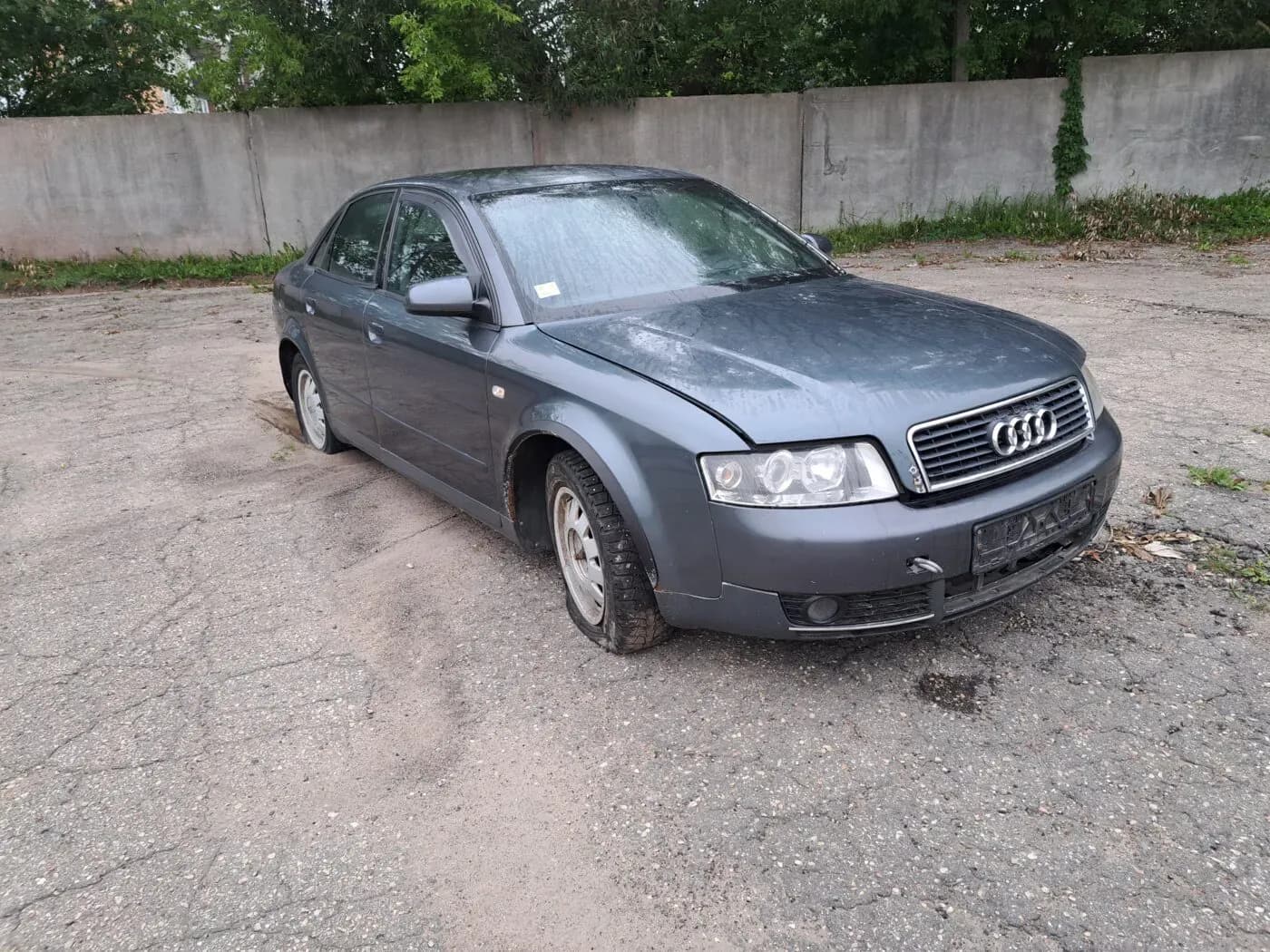 Lahtivõetud auto foto 3