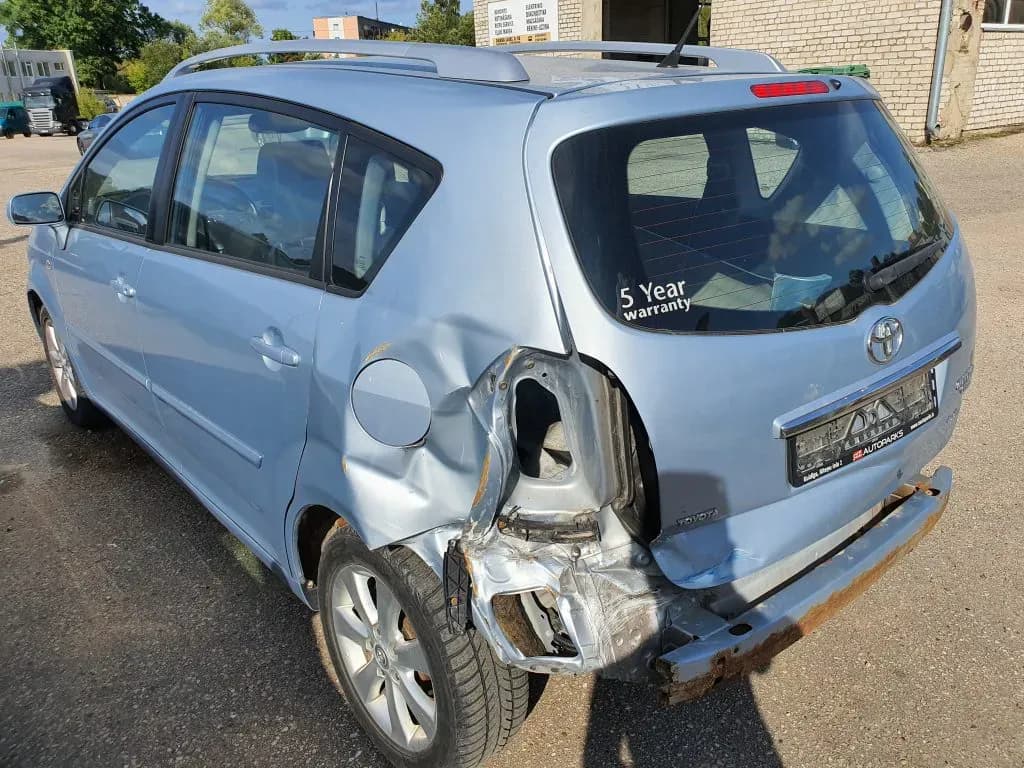 Lahtivõetud auto foto 3