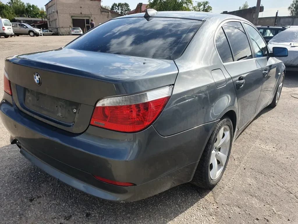 Lahtivõetud auto foto 4