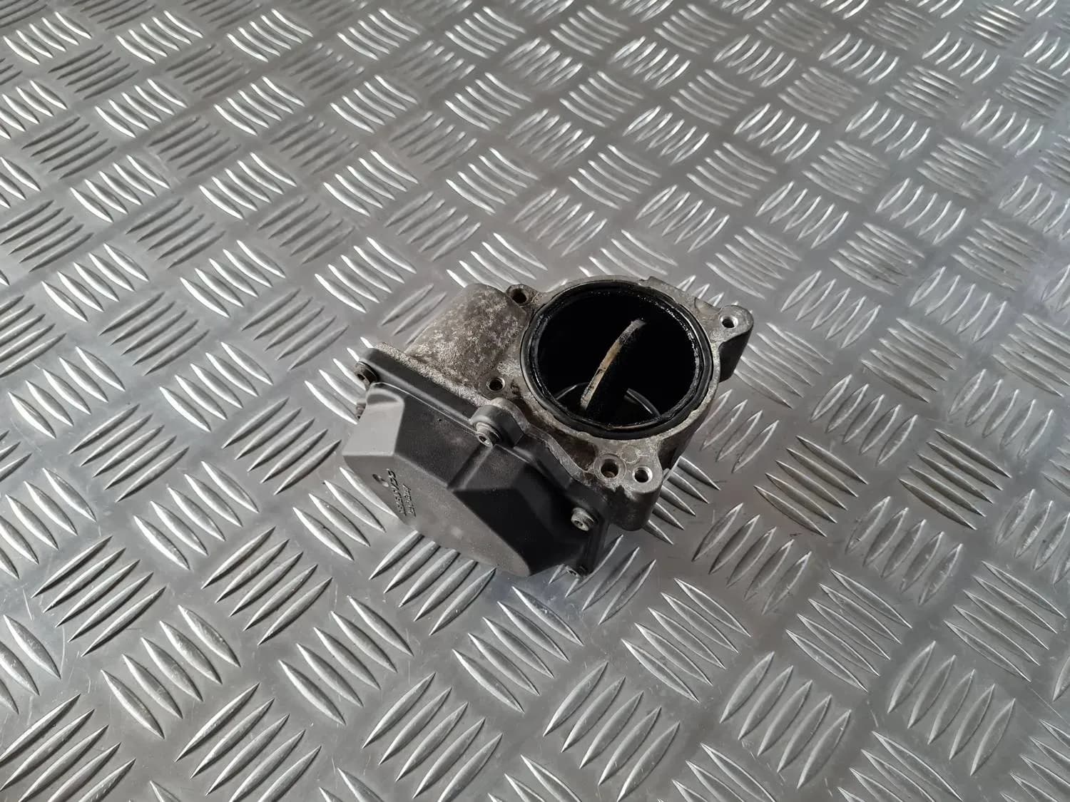 Drosselklapp AUDI A6 2008 - foto 1