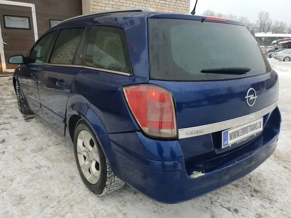 Lahtivõetud auto foto 3
