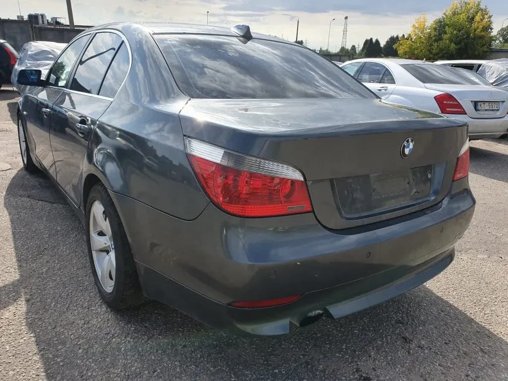 Lahtivõetud auto foto 3