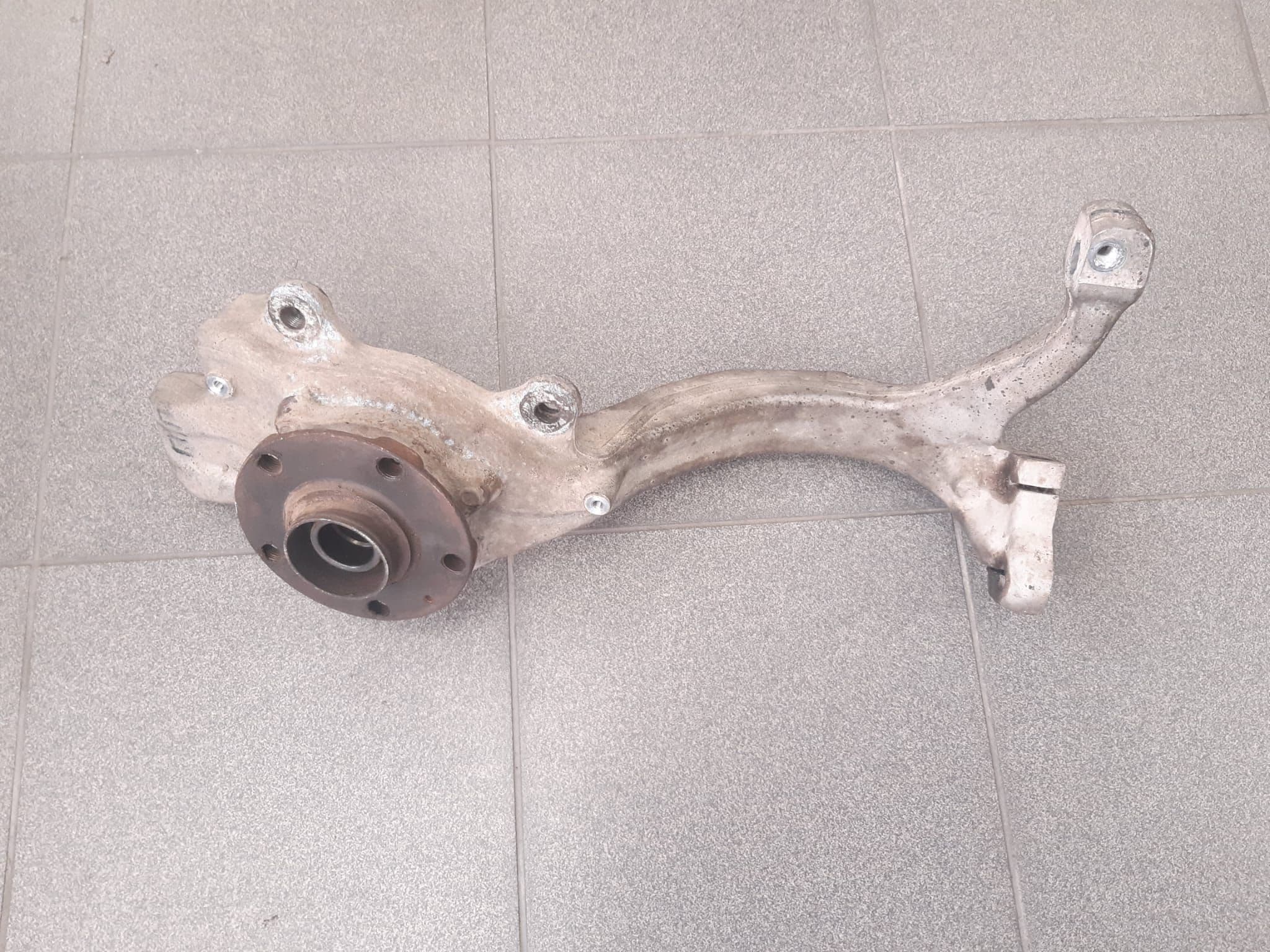 Rooliõlg ees paremal AUDI A6 2008 - foto 2