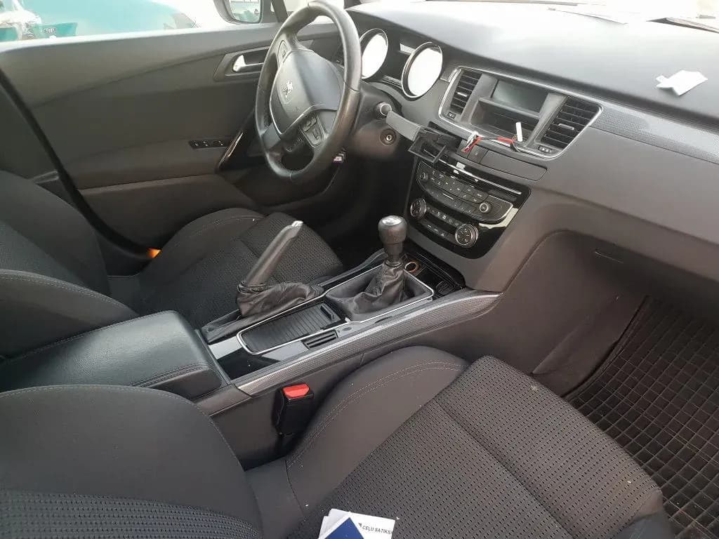 Lahtivõetud auto foto 5