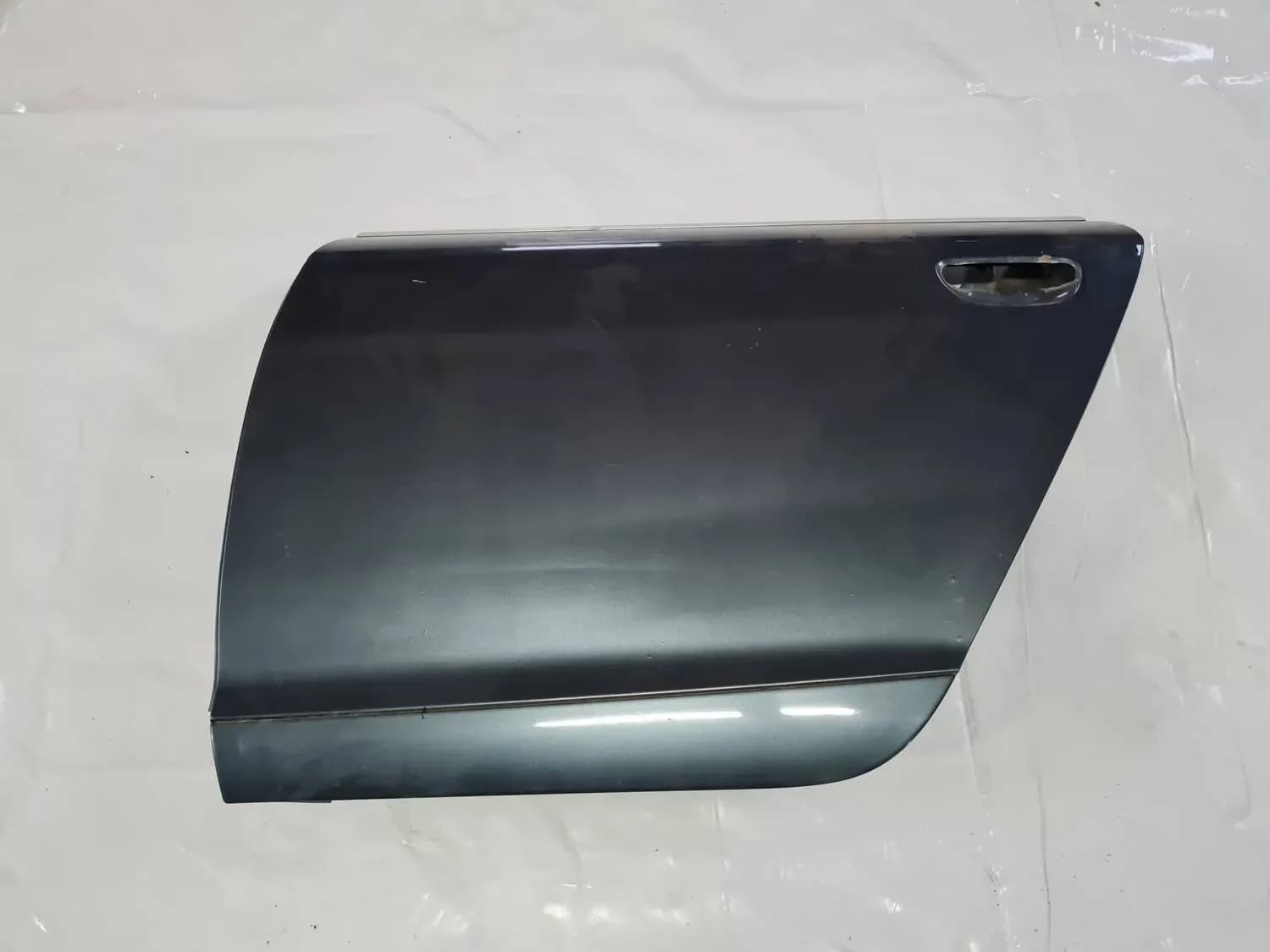 Tagumine vasakpoolne uks AUDI A6 2008