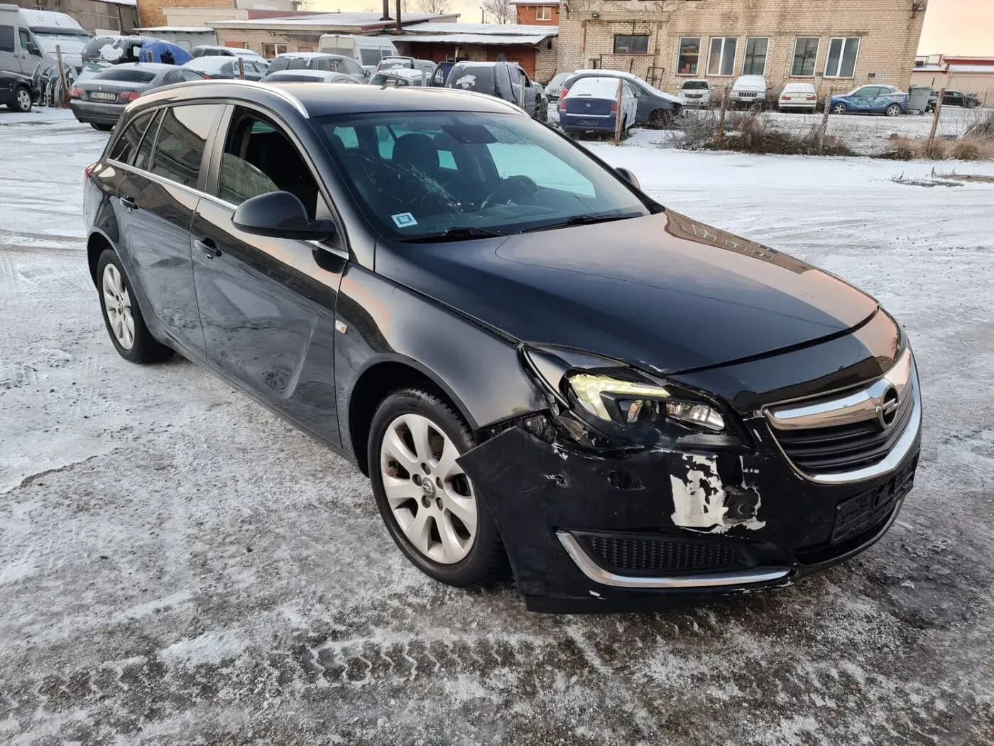 Lahtivõetud auto foto 2
