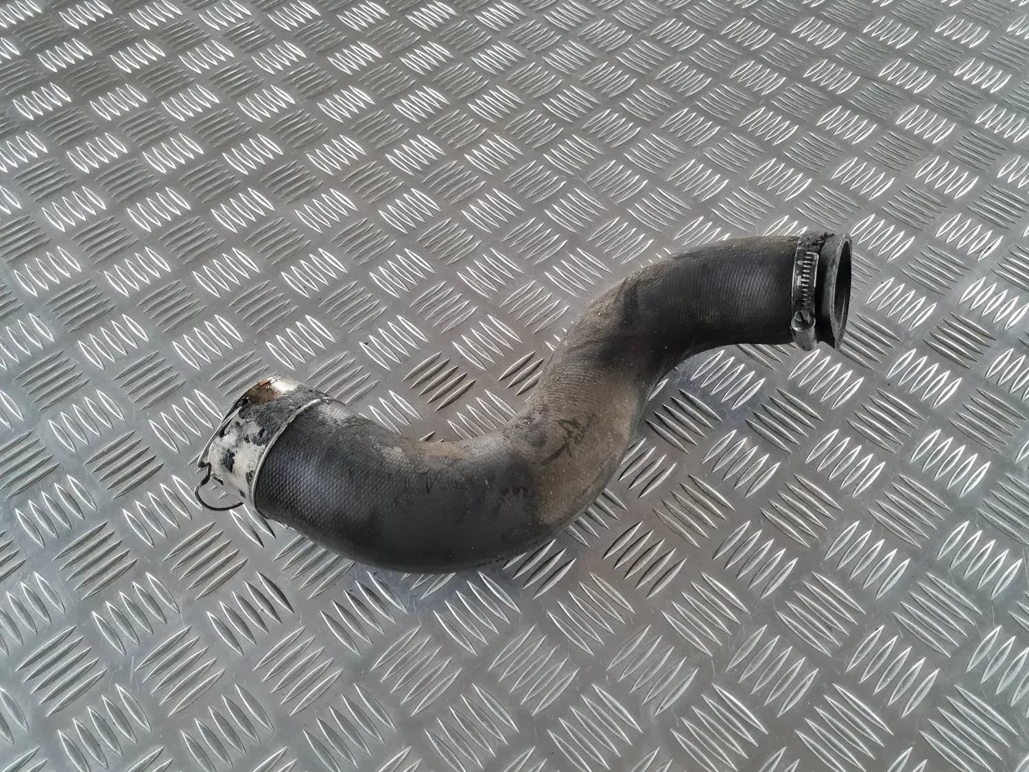 Intercooleri toru RENAULT SCENIC III 2011 - foto 2