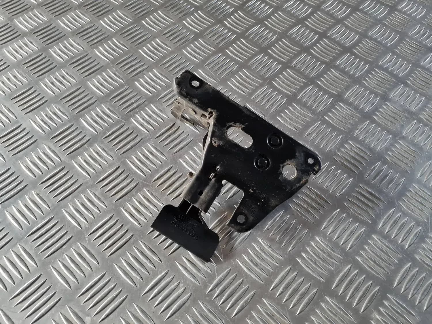 Kapoti vabastushoob AUDI A6 2008 - foto 1