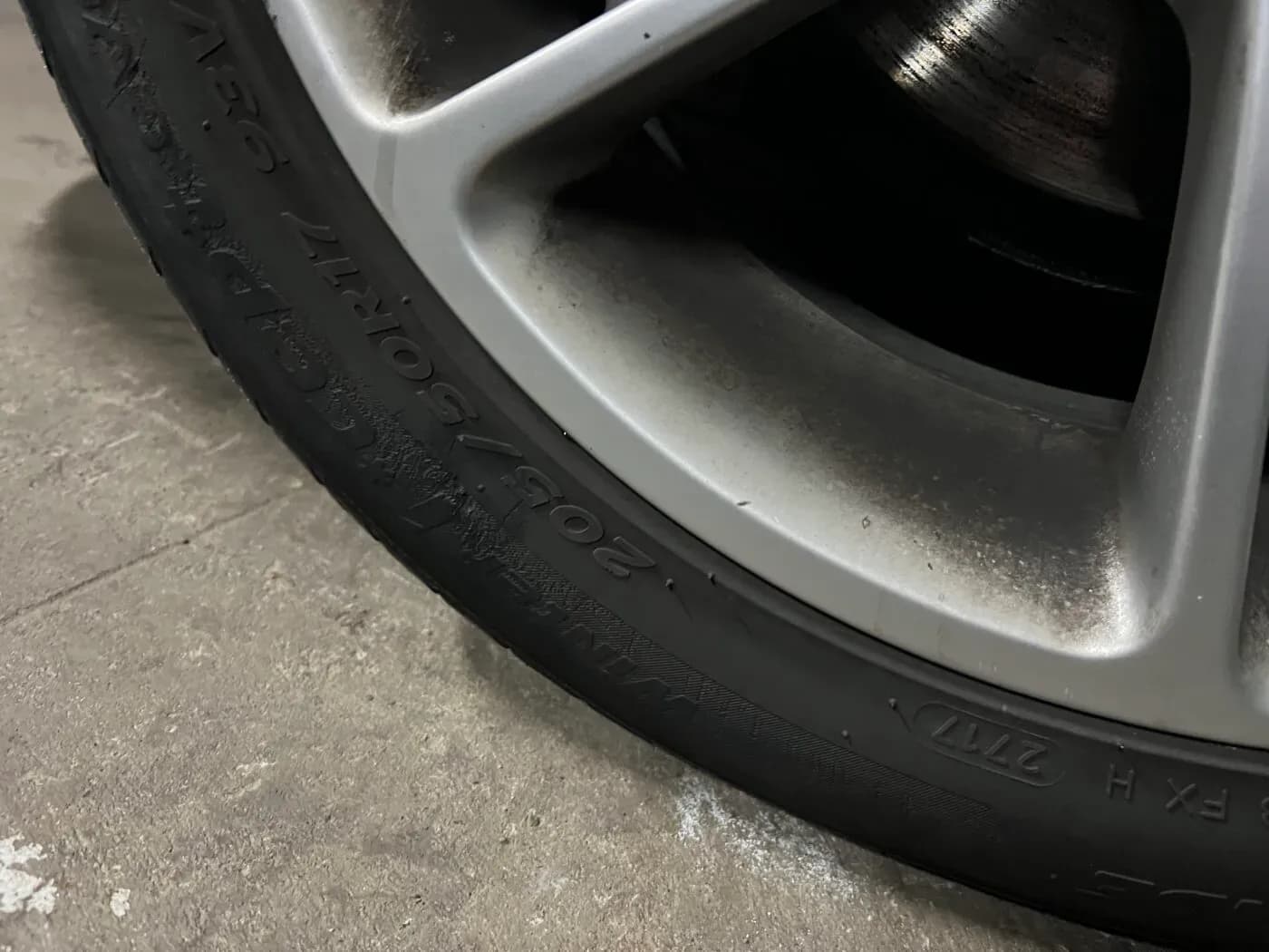 Lahtivõetud auto foto 2