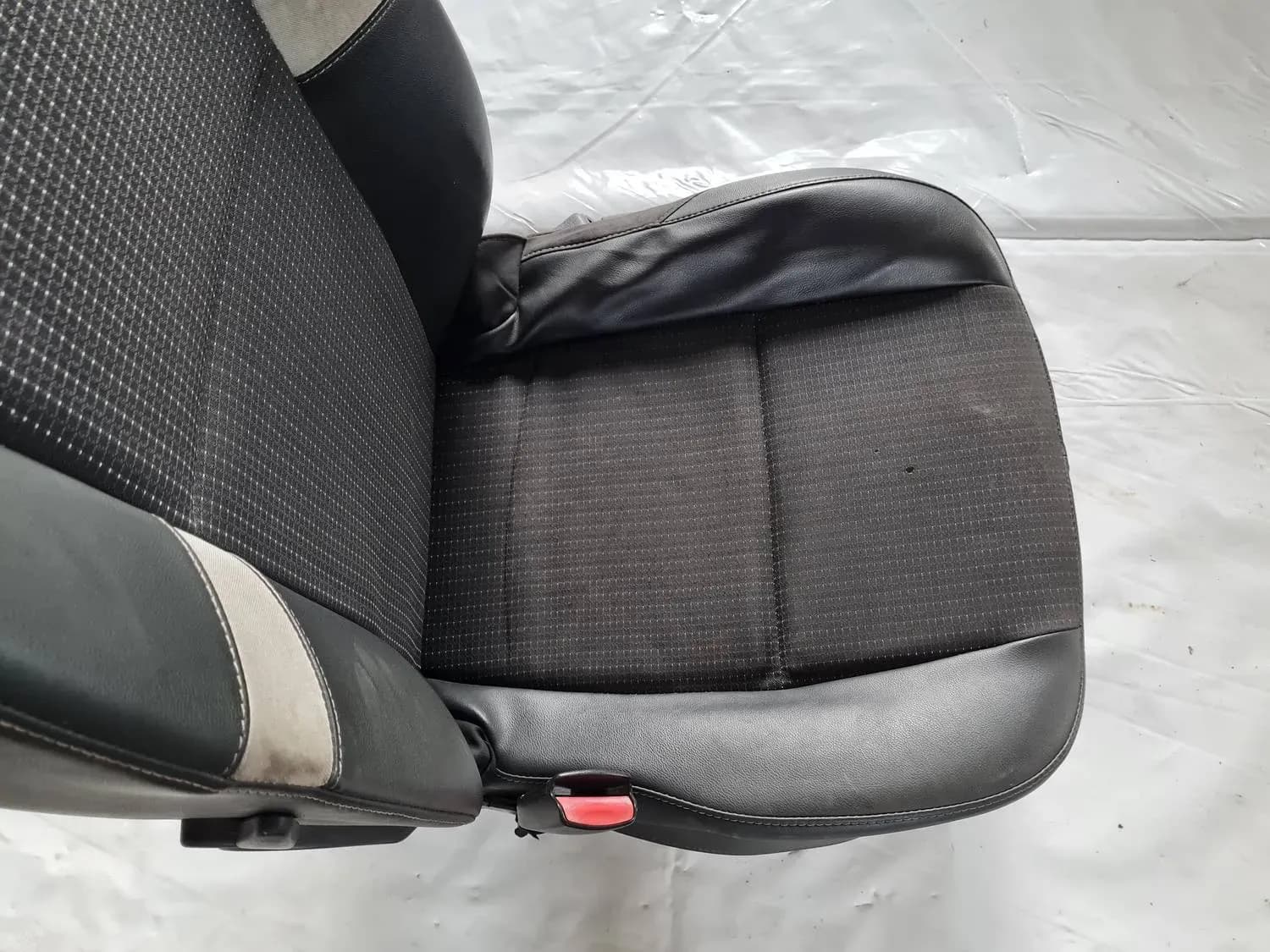 Vasakpoolne esiiste RENAULT SCENIC III 2011 - foto 5