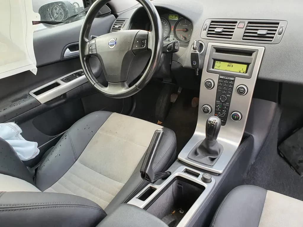 Lahtivõetud auto foto 5