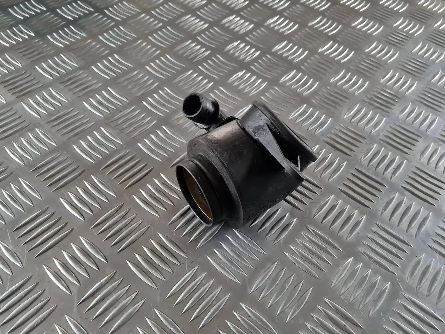 Õhufiltri resonaator AUDI A6 2008 - foto 3
