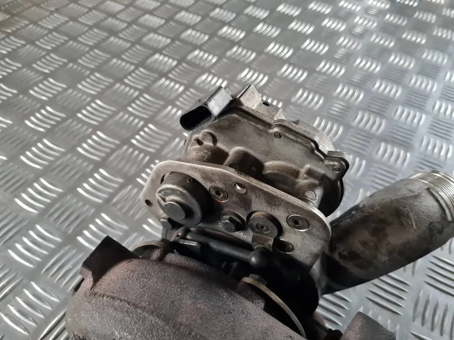 Turbiin AUDI A6 2008 - foto 7