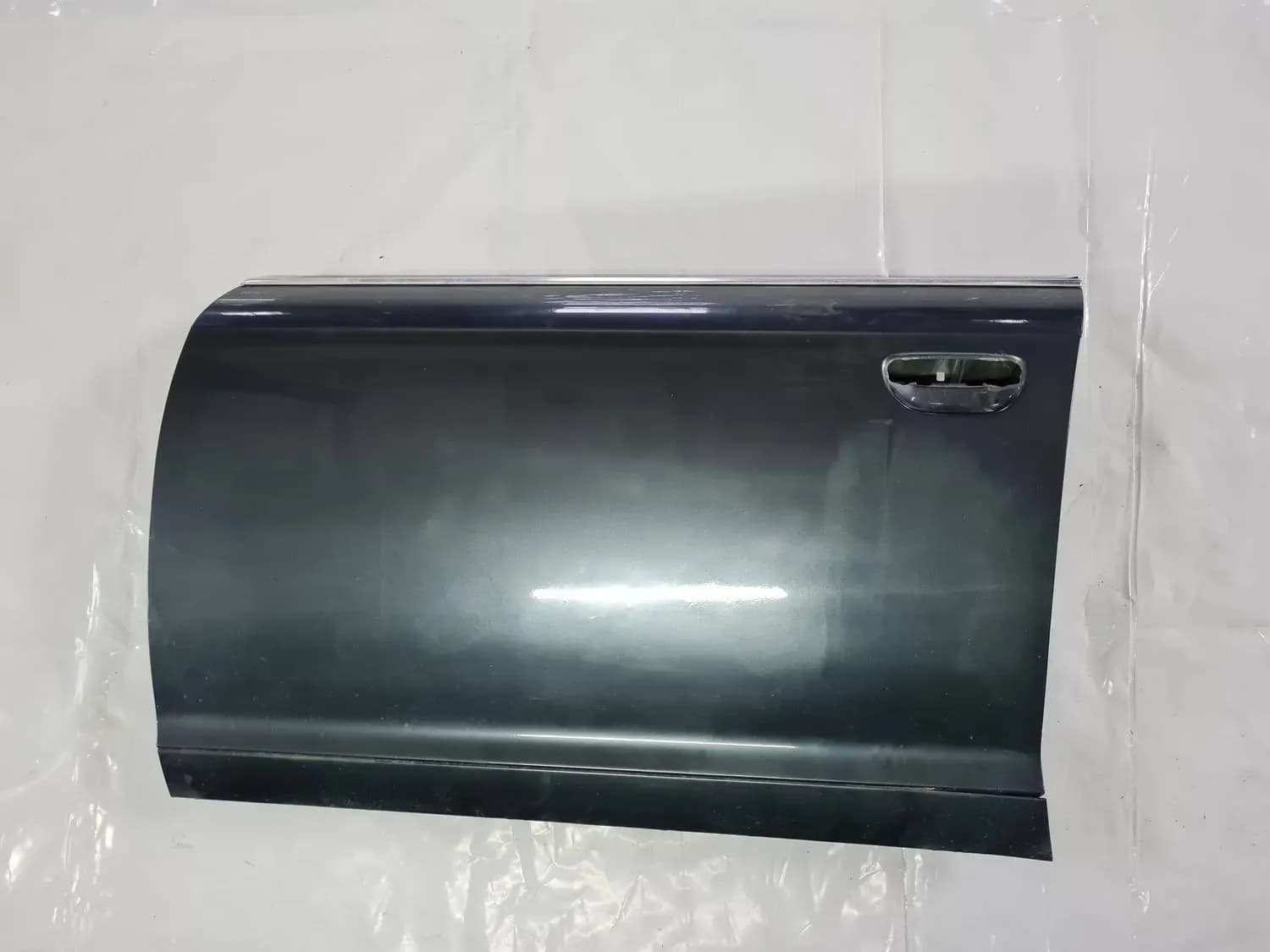 Vasak esiuks AUDI A6 2008 - foto 6