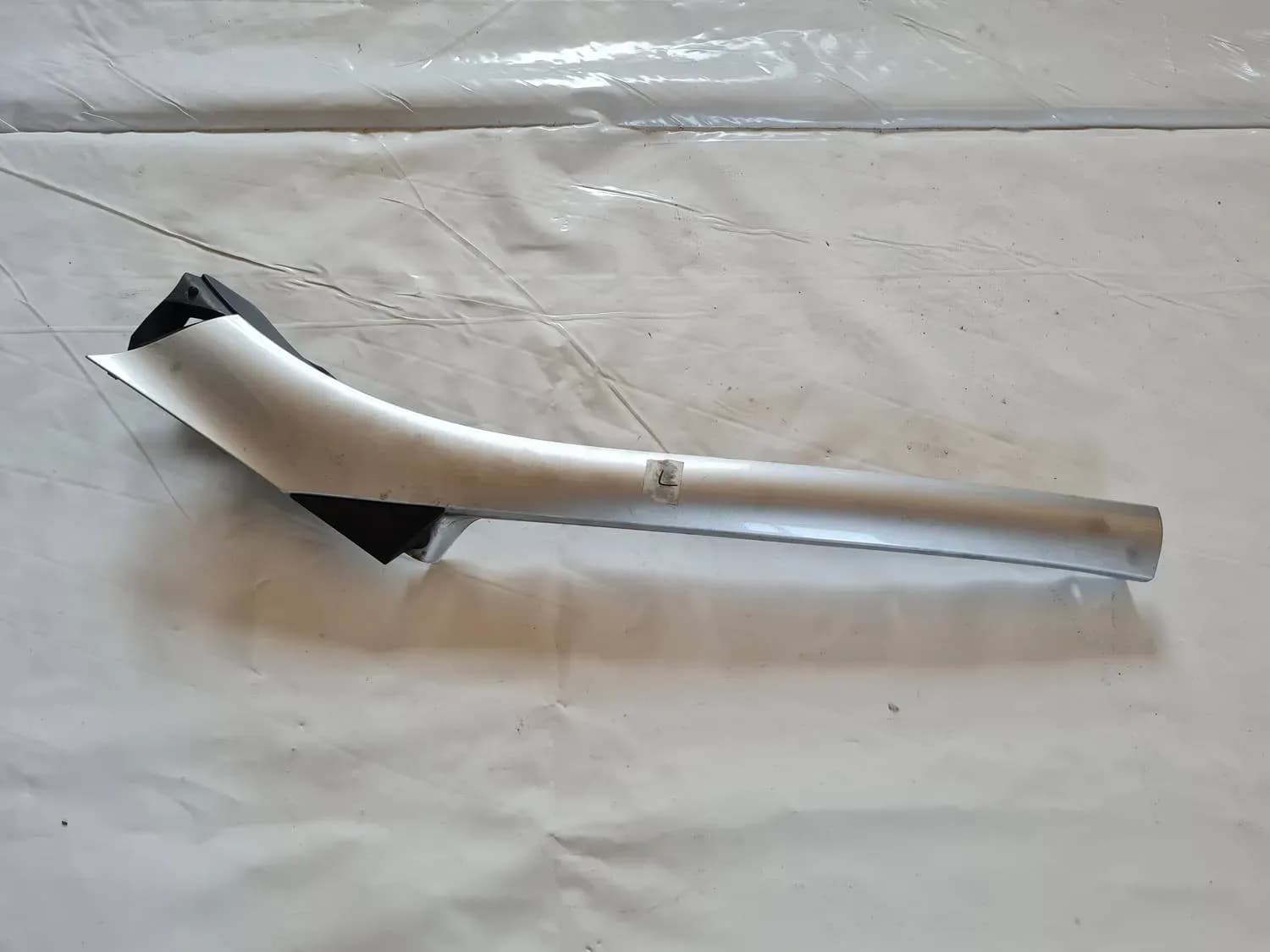 Priekšēja statnes ārēja uzlika RENAULT SCENIC III 2011 - foto 1