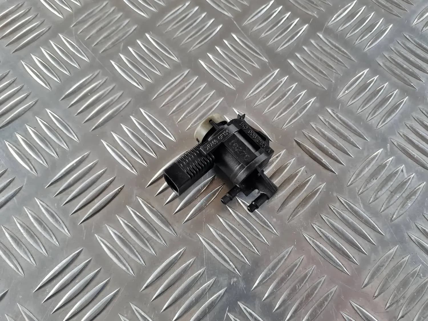 Vaakumklapi solenoid AUDI A6 2008 - foto 3