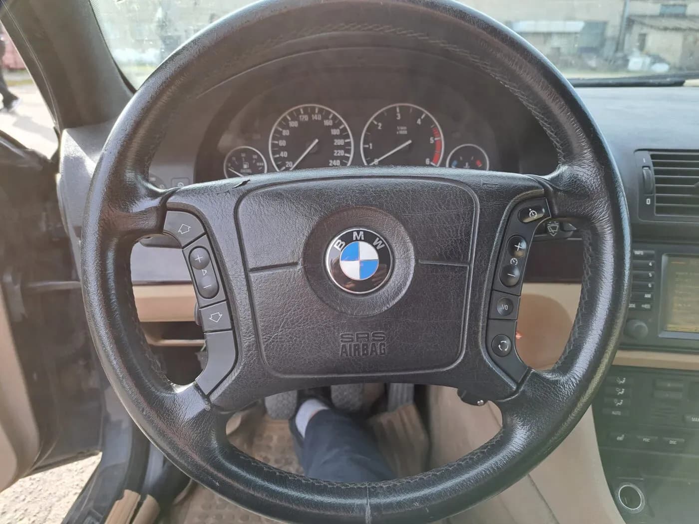 Lahtivõetud auto foto 1