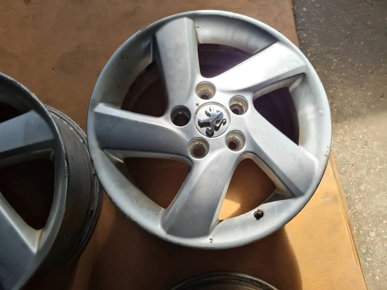 Valuveljed - kergmetall (komplekt) RENAULT SCENIC III 2011 - foto 4