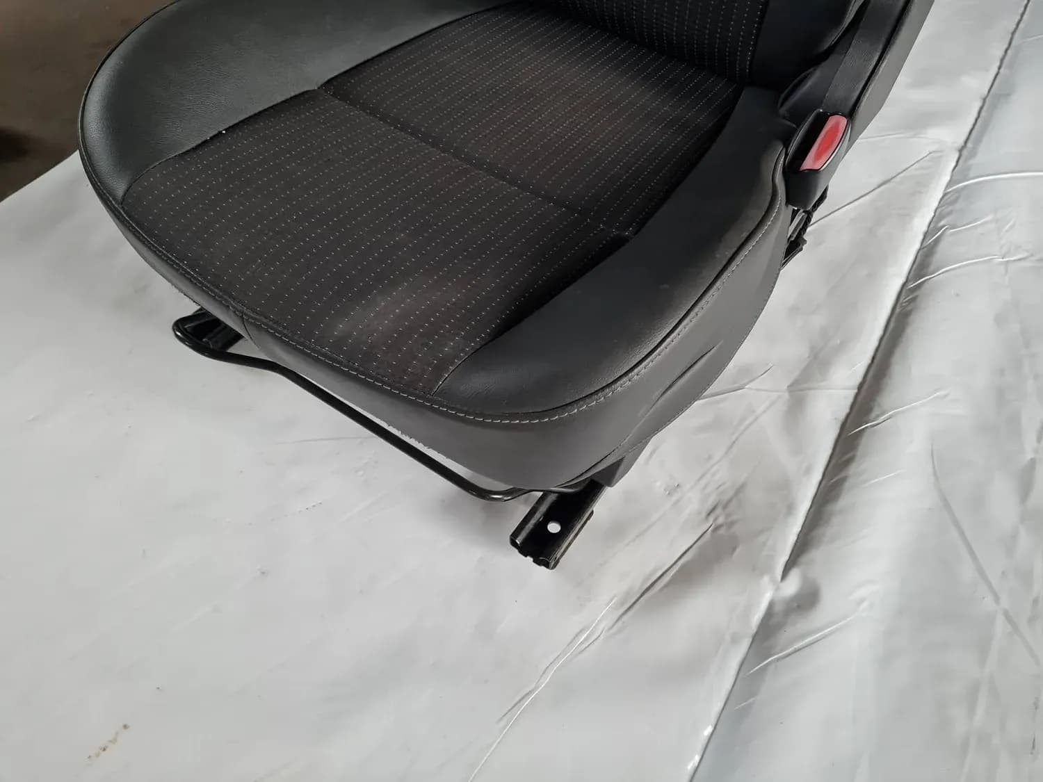 Ees parem iste RENAULT SCENIC III 2011 - foto 4