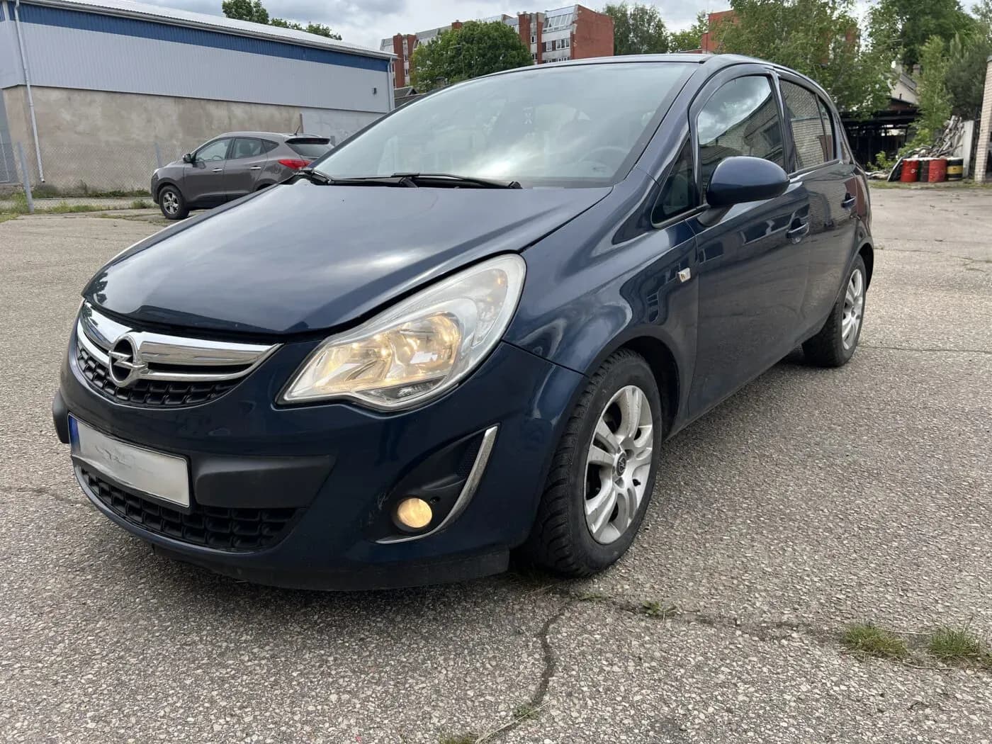 Lahtivõetud auto foto 2