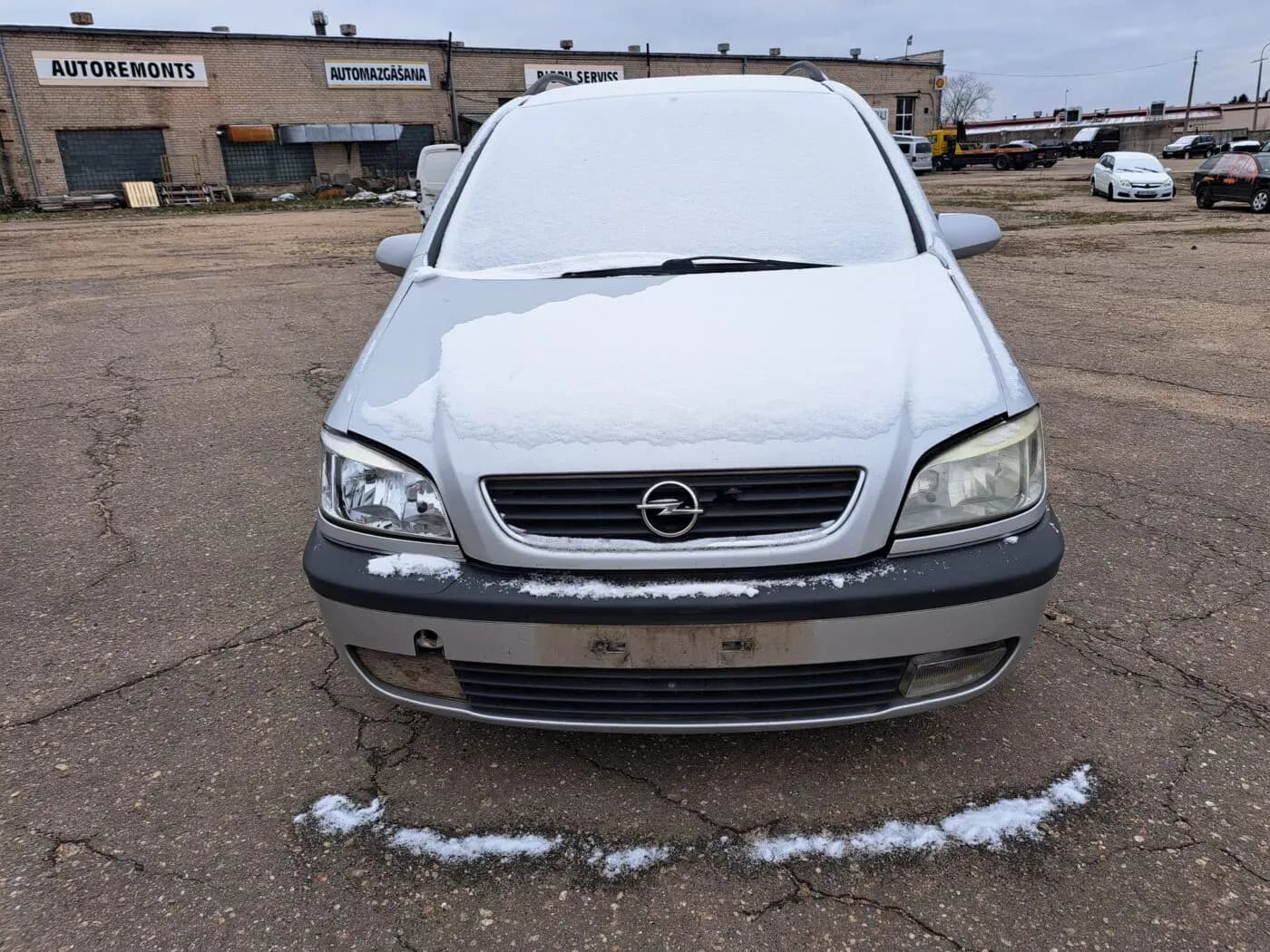 Lahtivõetud auto foto 2