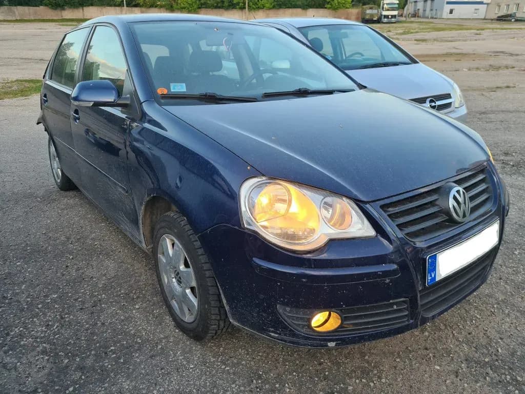 Lahtivõetud auto foto 2