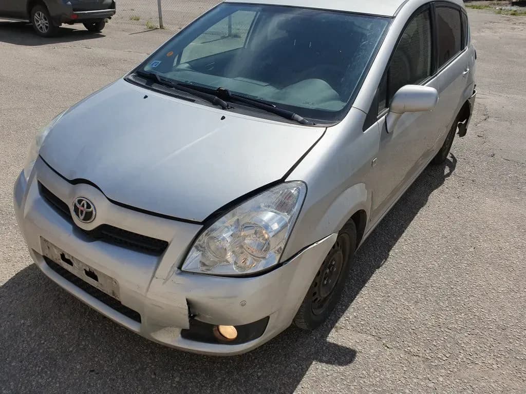 Lahtivõetud auto foto 2