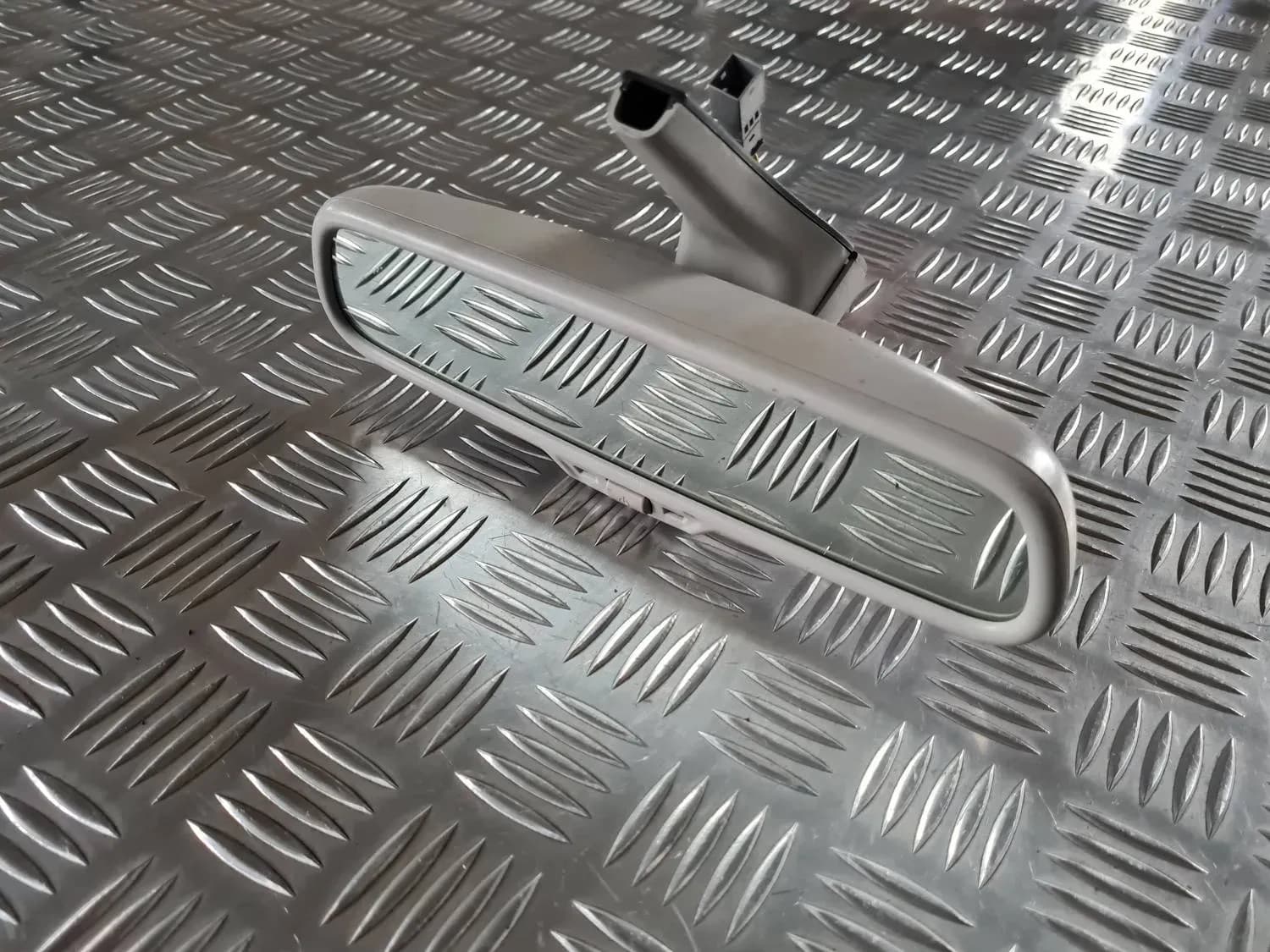 Sisemine tahavaatepeegel AUDI A6 2008 - foto 5