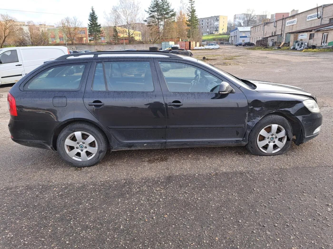Lahtivõetud auto foto 1