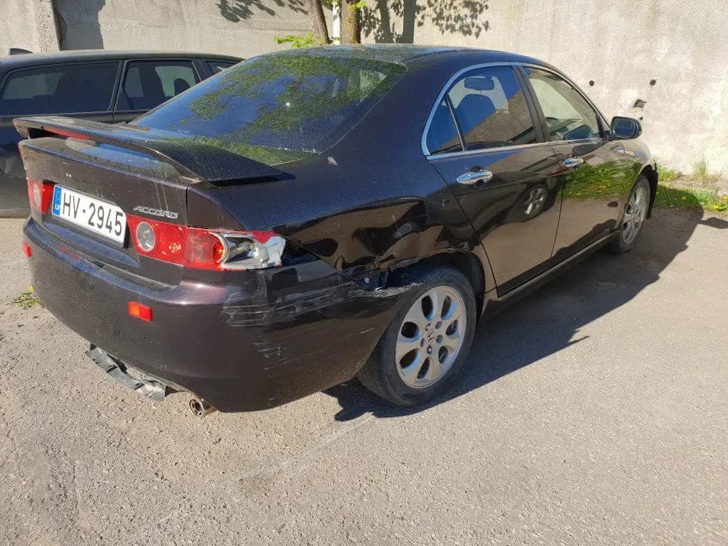 Lahtivõetud auto foto 4