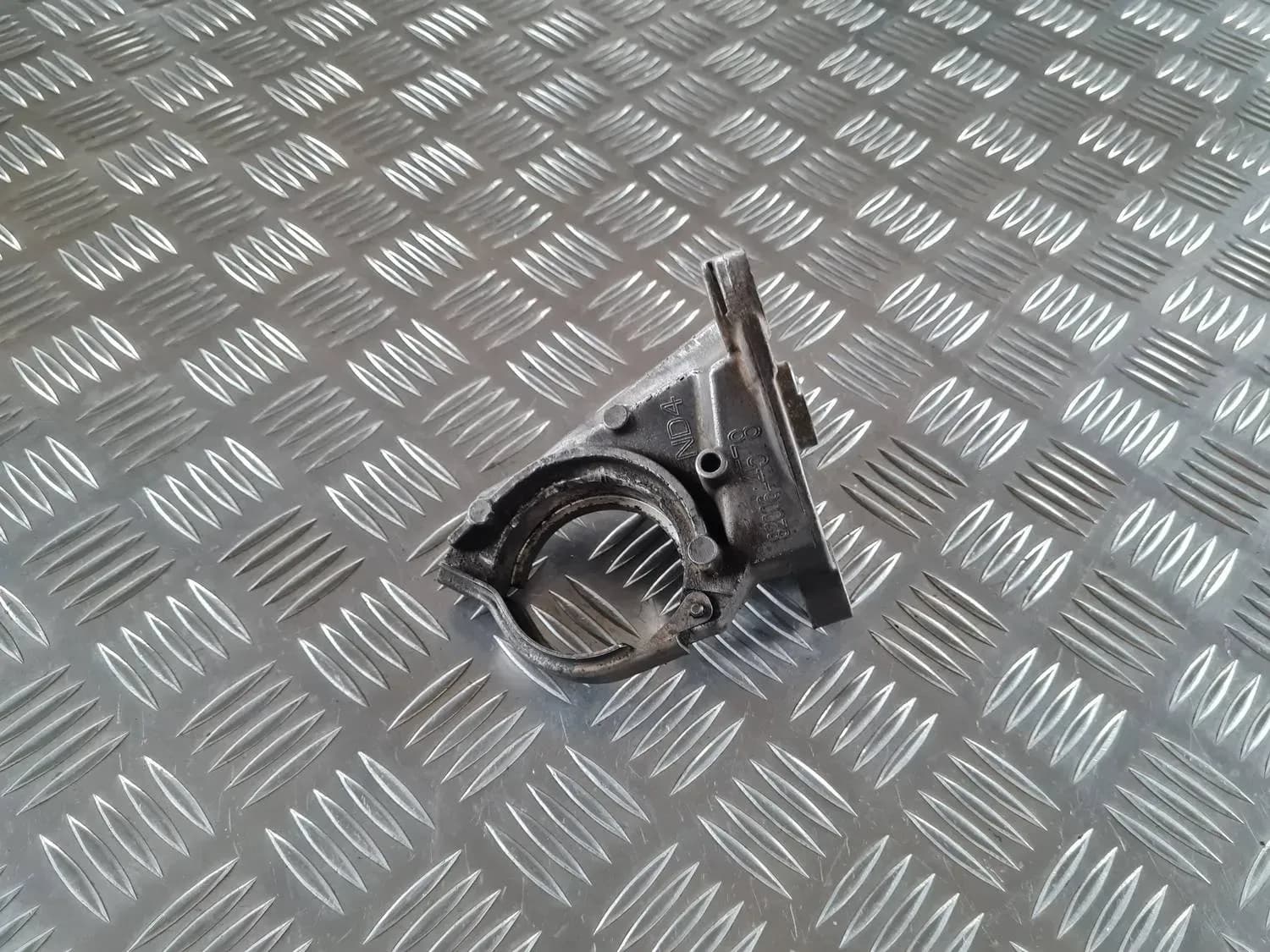 Esipooltelje kronstein RENAULT SCENIC III 2011 - foto 3