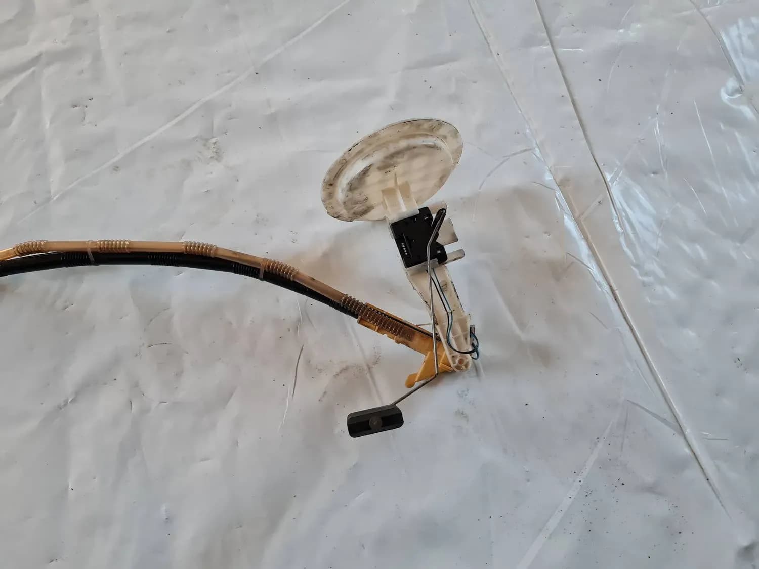 Täiendav kütusepump AUDI A6 2008 - foto 2