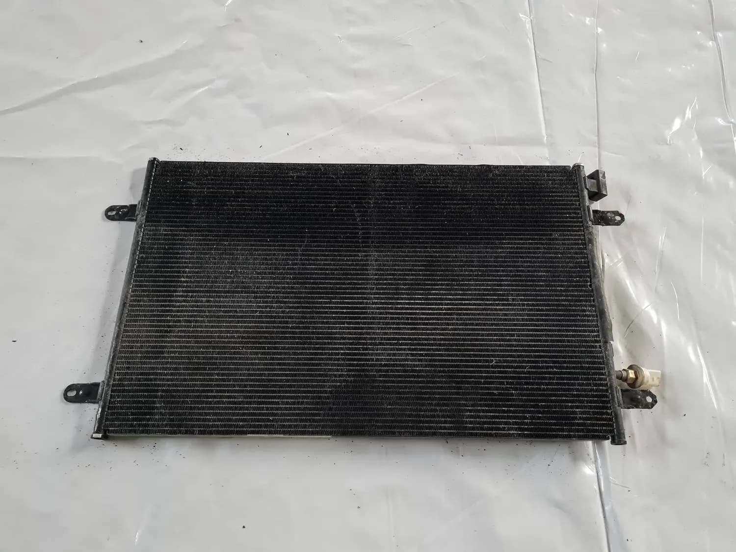 Kliimaseadme radiaator AUDI A6 2008 - foto 1
