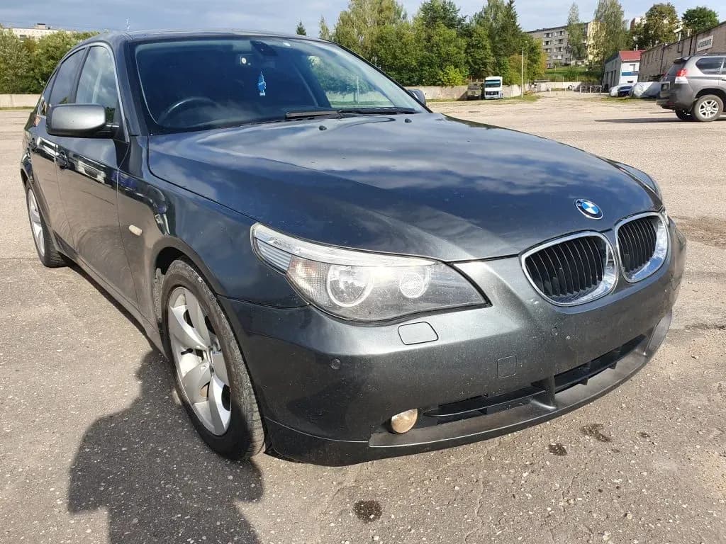 Lahtivõetud auto foto 2