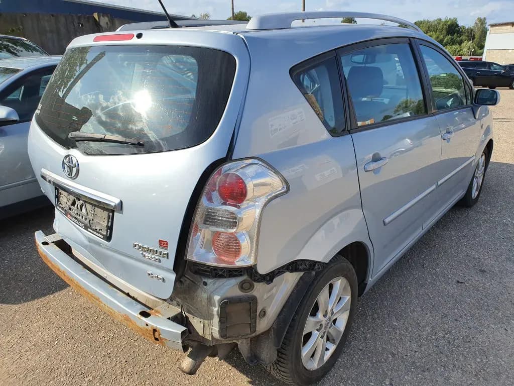 Lahtivõetud auto foto 4