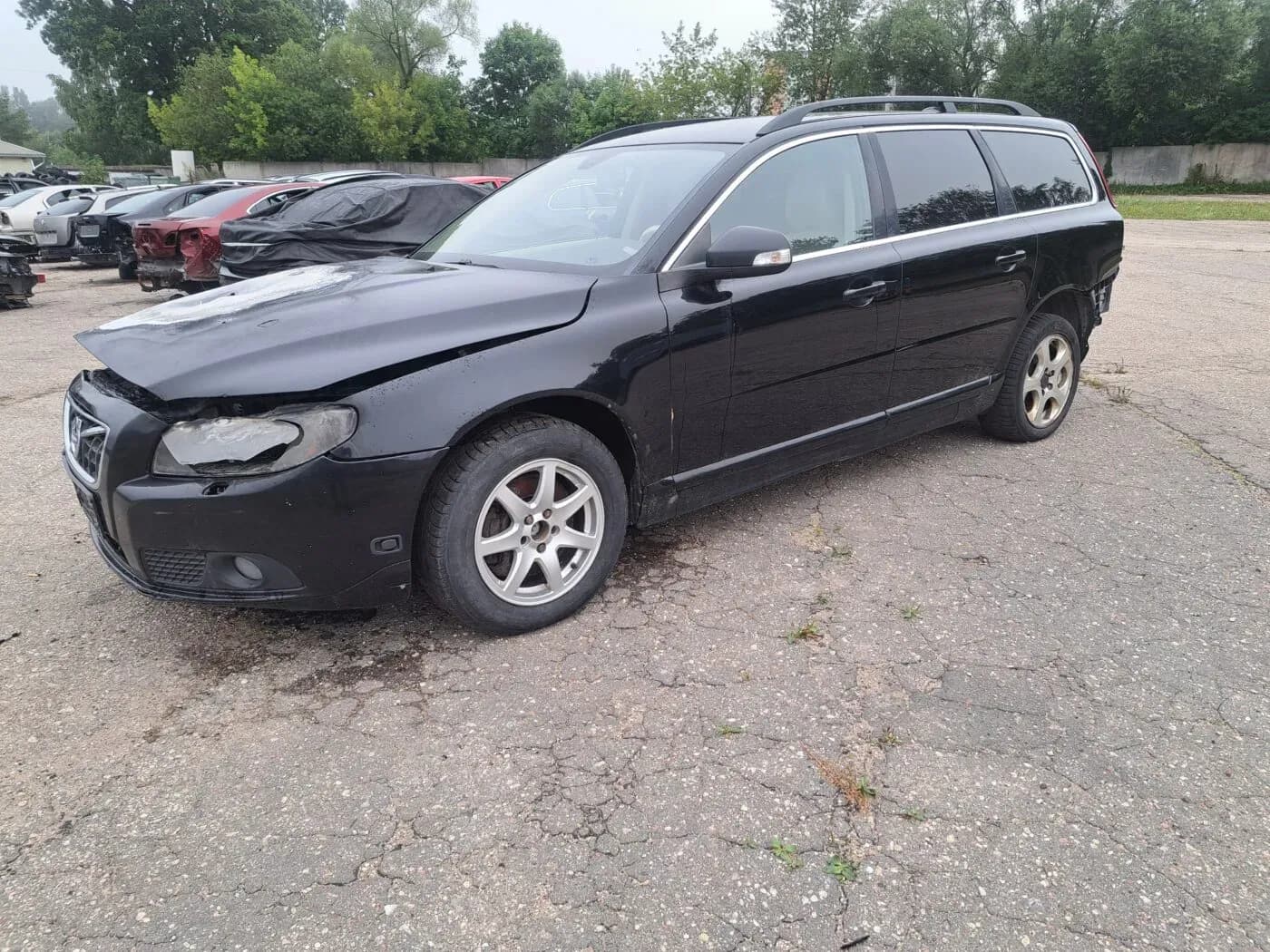 Lahtivõetud auto foto 2