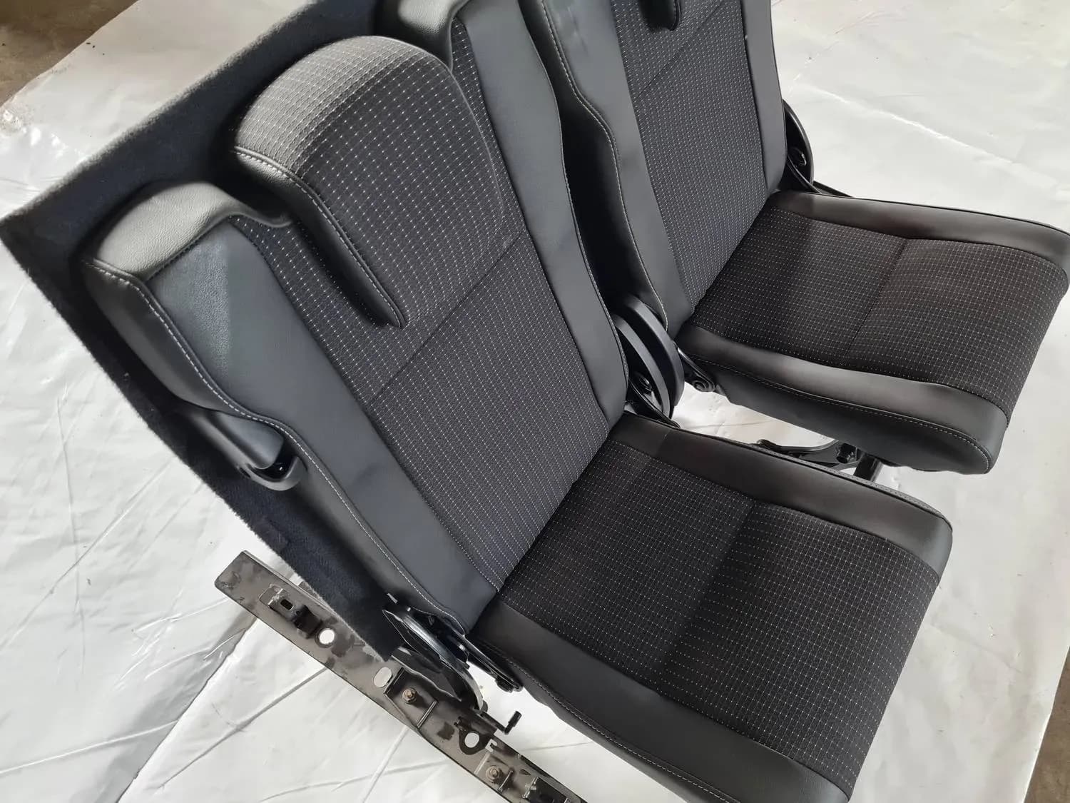 Kolmanda rea istus RENAULT SCENIC III 2011 - foto 6