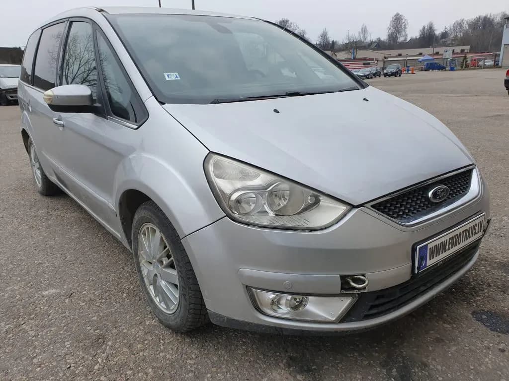 Lahtivõetud auto foto 2