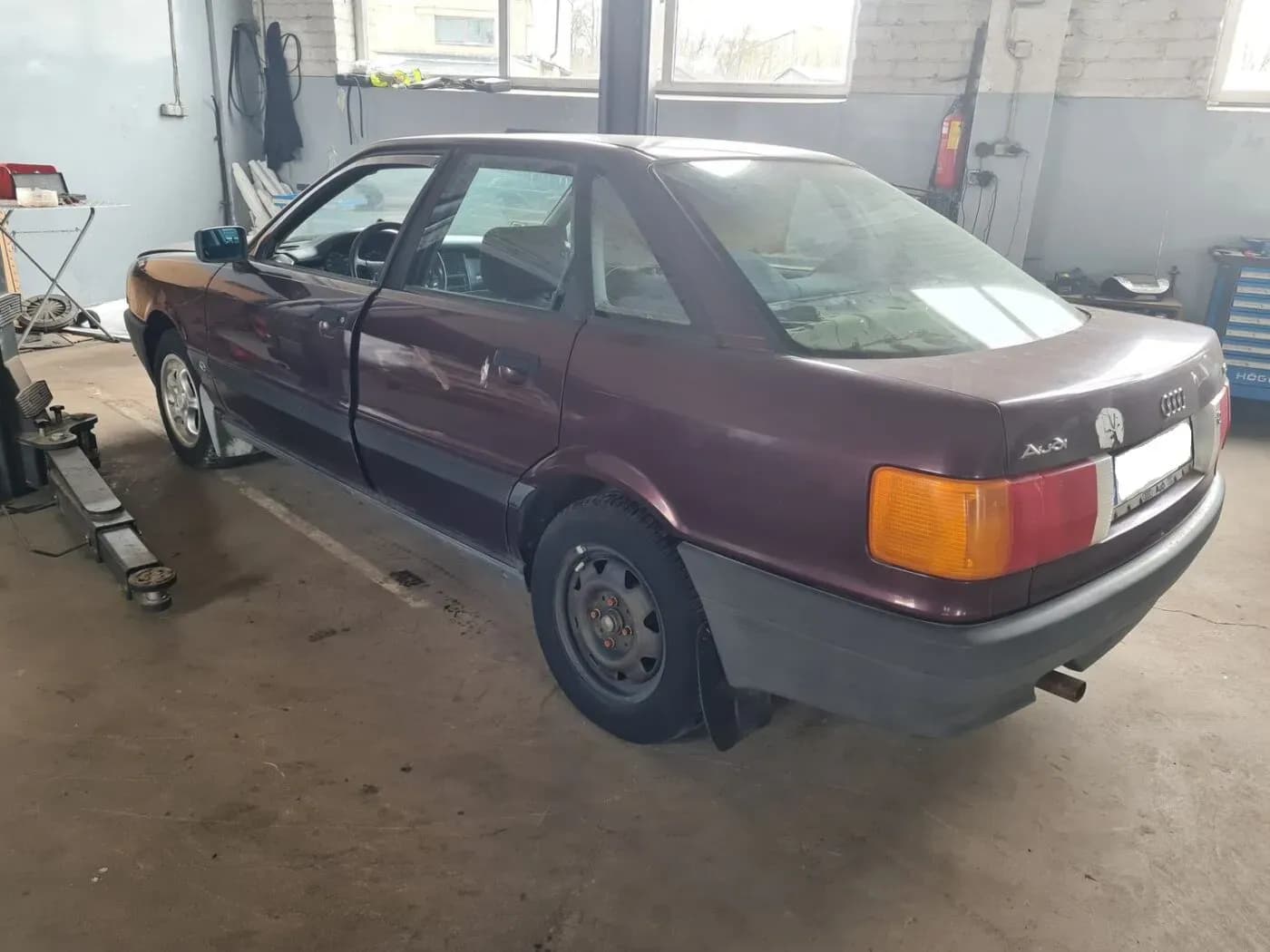 Lahtivõetud auto foto 2