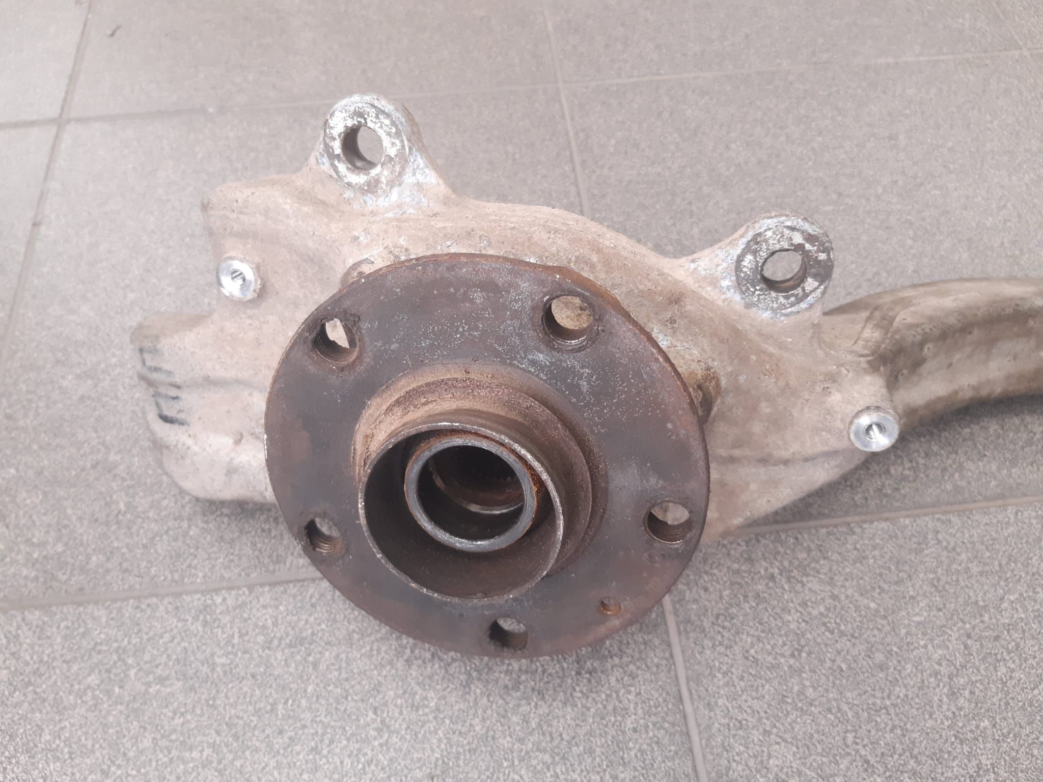 Rooliõlg ees paremal AUDI A6 2008 - foto 3