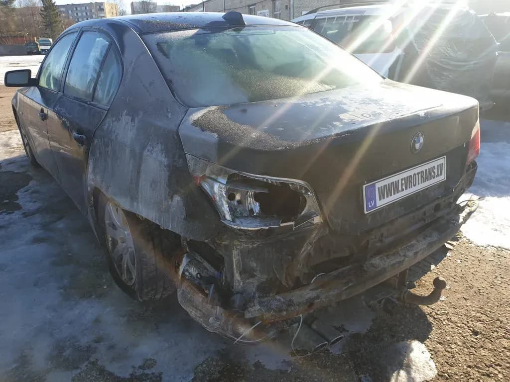 Lahtivõetud auto foto 3