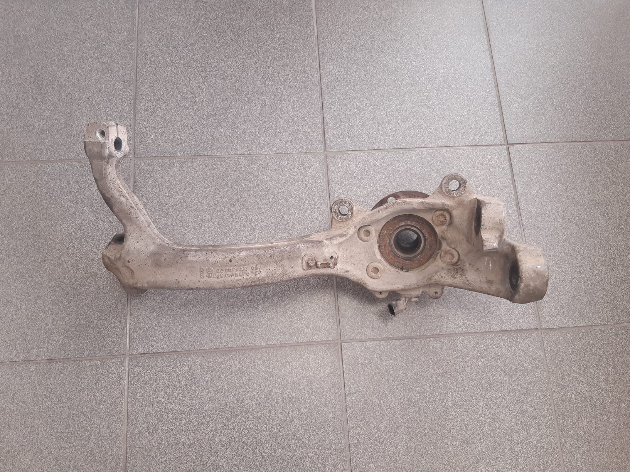 Rooliõlg ees paremal AUDI A6 2008 - foto 1