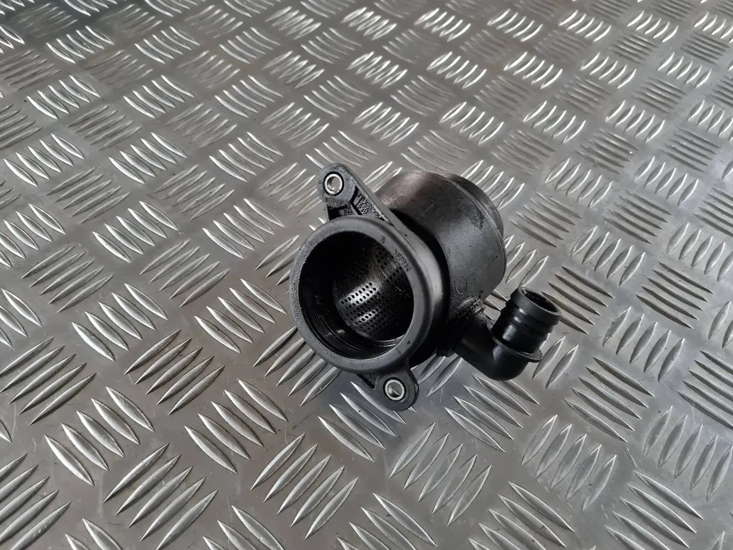 Õhufiltri resonaator AUDI A6 2008 - foto 4