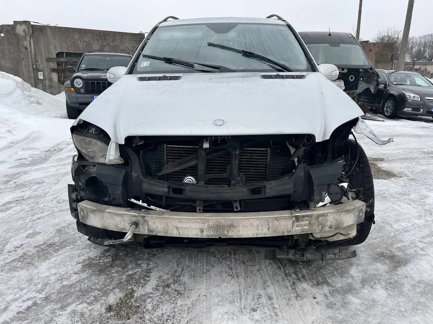 Lahtivõetud auto foto 4