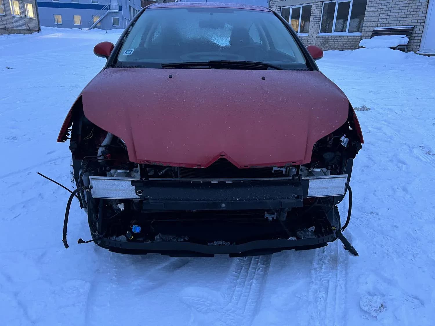 Lahtivõetud auto foto 3