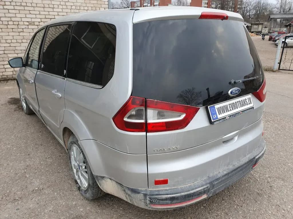 Lahtivõetud auto foto 3