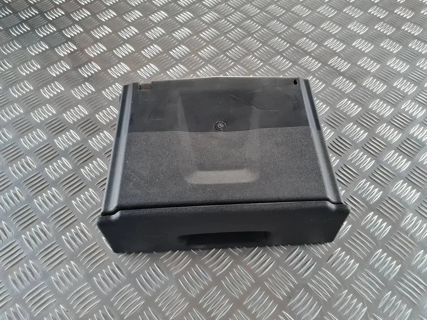 Panipaik võrestikus RENAULT SCENIC III 2011 - foto 3