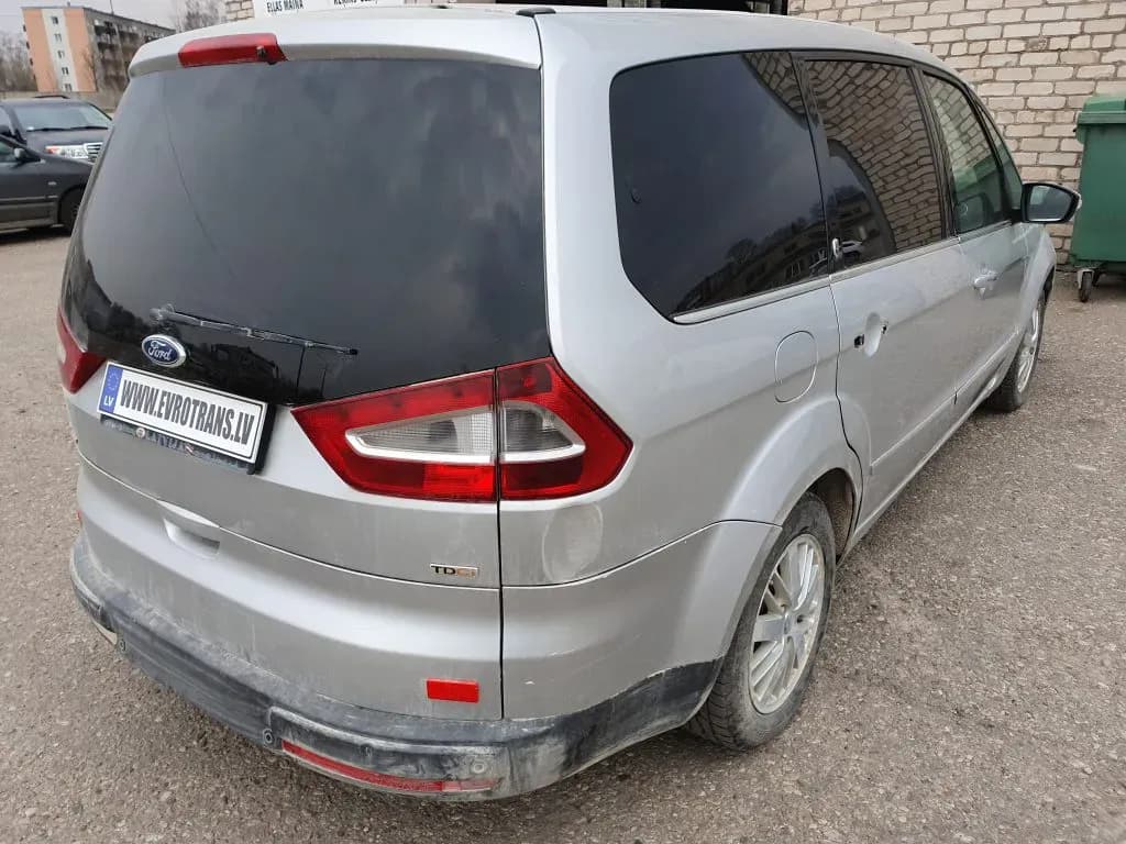 Lahtivõetud auto foto 4